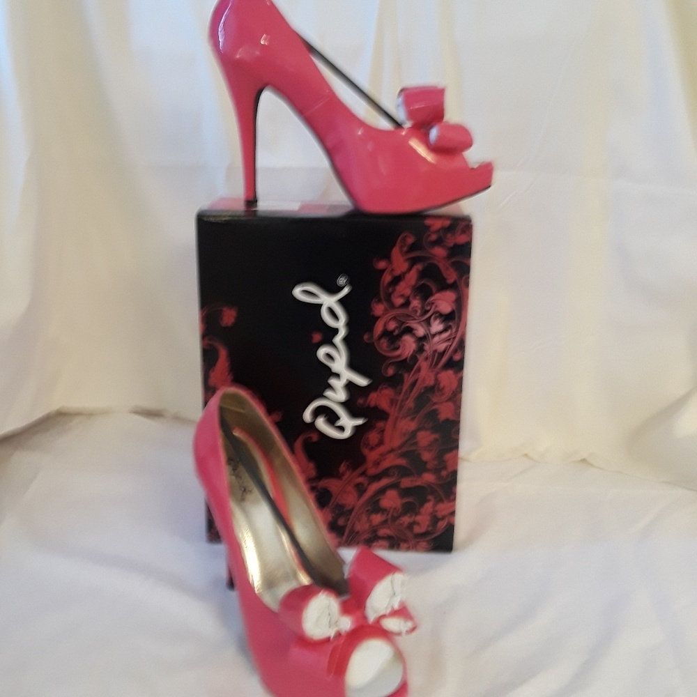 Hot Pink Pumps
